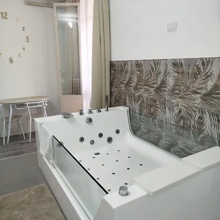게스트하우스 Jacuzzi San Giuliano 카타니아